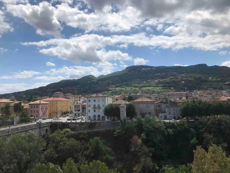 L'Attico Sul Fiume Center Home Ascoli Piceno Exteriér fotografie
